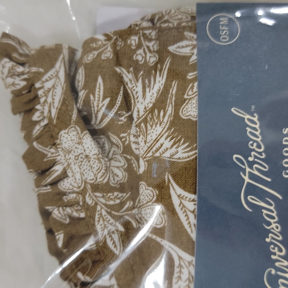 Universal Thread Ruffle Reuseable Face Mask & Hair Band - Picture 5 of 7